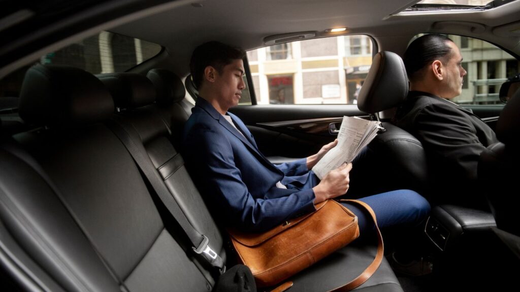 Daily Transportation for Students: Safe and Timely Rides to College Campuses 1 Daily Transportation for Students