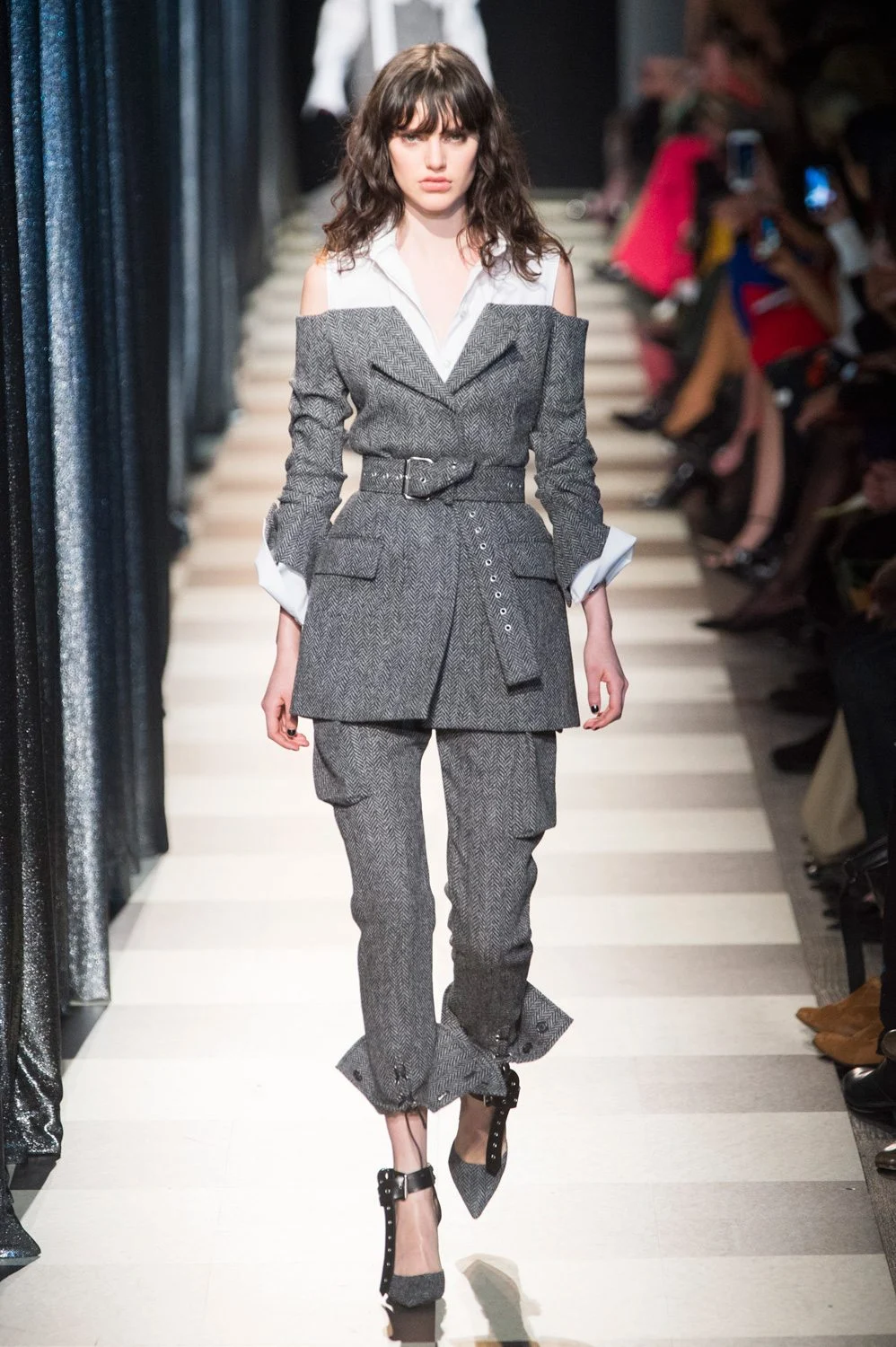 New York Fashion Week transportation with luxury NYFW chauffeur service in NYC